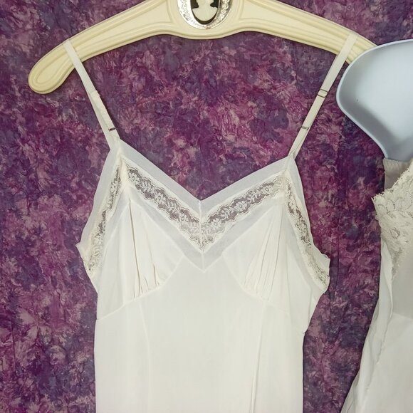 Lot-2 Vintage 50s-60s Lingerie Full Slips LaceTrim Metal Adjustble Buckles Flaw - Picture 4 of 16